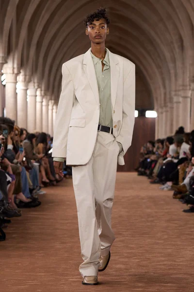 Look 6